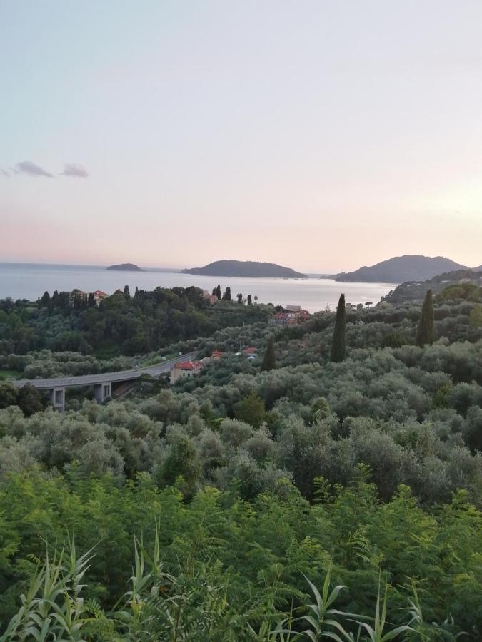 B&B Golfo Dei Poeti レーリチ エクステリア 写真