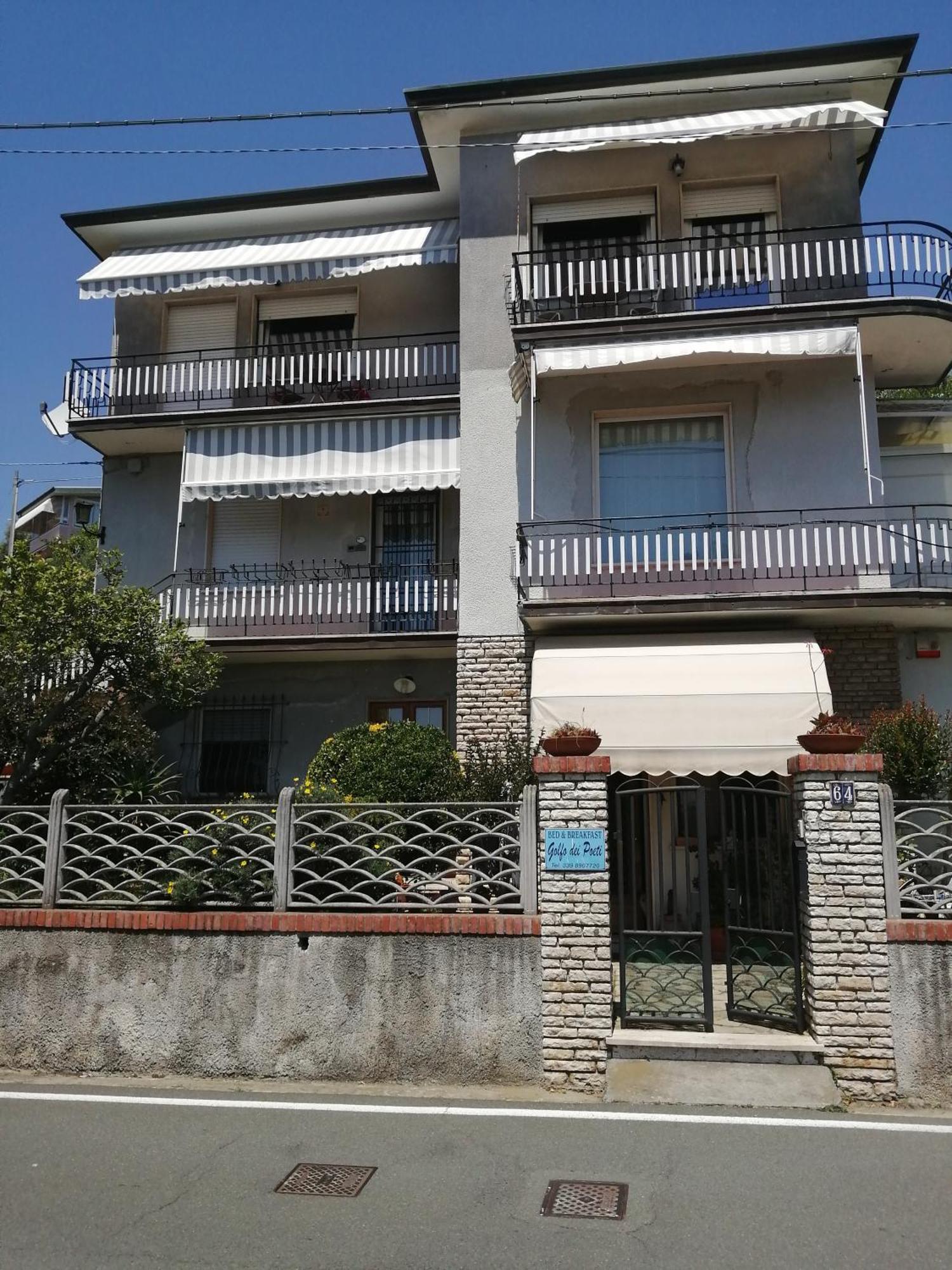 B&B Golfo Dei Poeti レーリチ エクステリア 写真